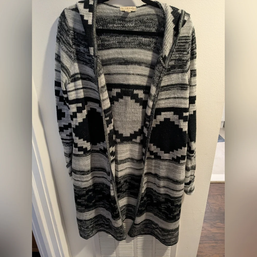 Live and Let Live Black and Gray Geometric Cardigan - Picture 1 of 3